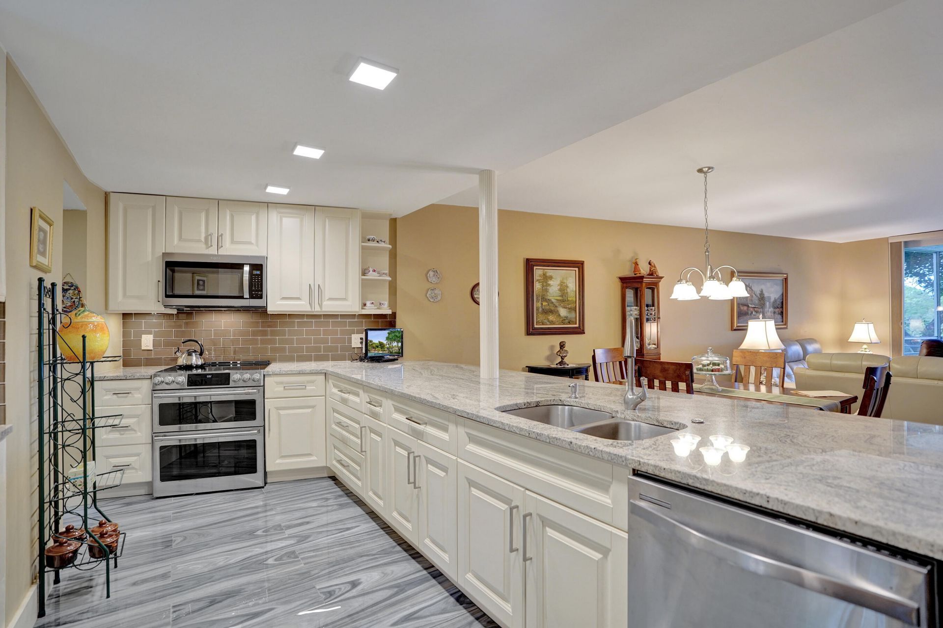 3499 Oaks Way, Unit 205, Pompano Beach, FL 33069 Photo