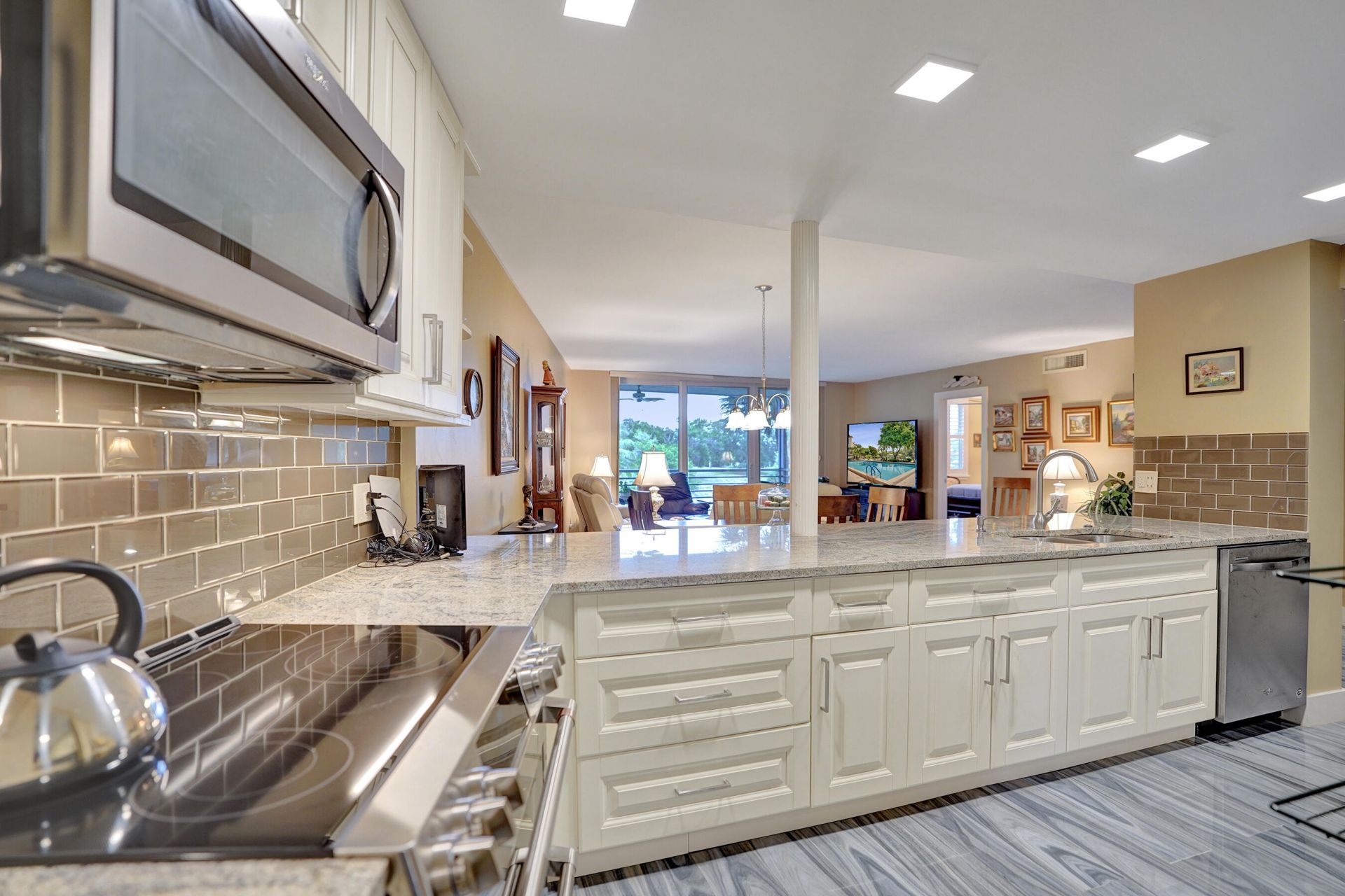 3499 Oaks Way, Unit 205, Pompano Beach, FL 33069 Photo