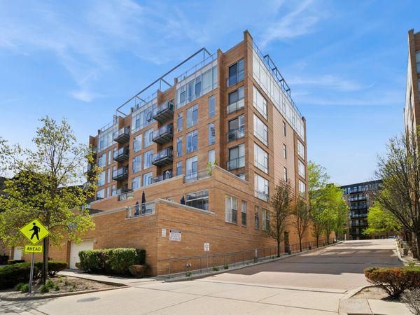 1720 Oak Avenue , Unit 711, Evanston, IL 60201