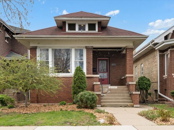 4721 W Wrightwood Avenue , Chicago, IL 60639