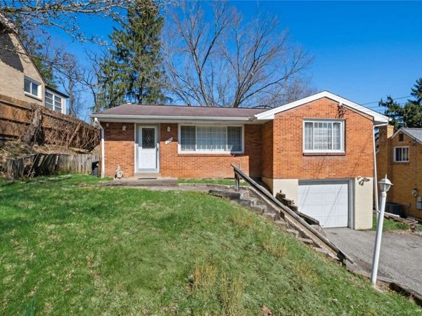 231 Webster Dr , Pittsburgh, PA 15235