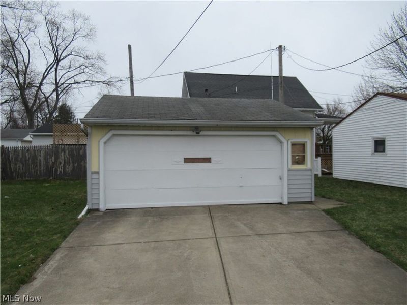 330 Paul Street, Bedford, OH 44146 Photo 3