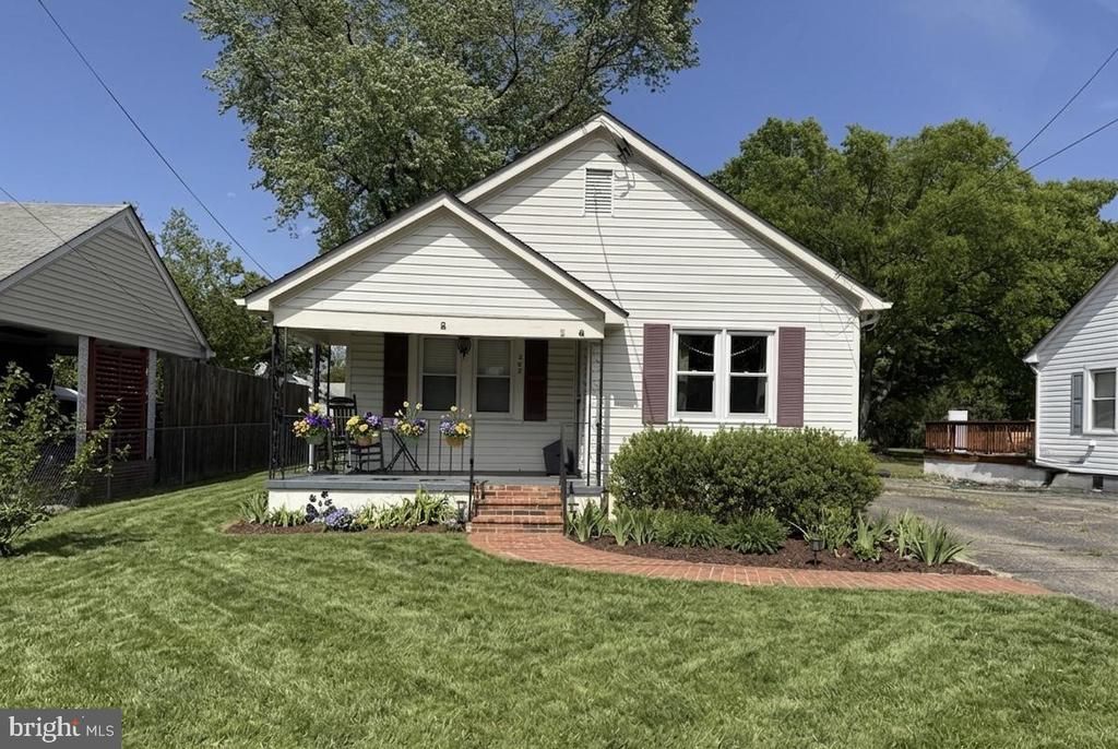 205 E Chatham Street , Fredericksburg, VA 22405 Main Photo
