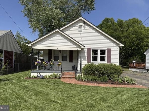 205 E CHATHAM STREET , FREDERICKSBURG, VA 22405