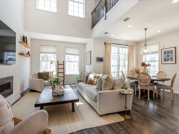 125 Sequoia Dr, Cedar Grove, NJ 07009