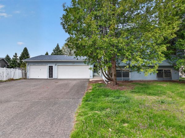 7748 Cayenne Plaza W, Woodbury, MN 55125