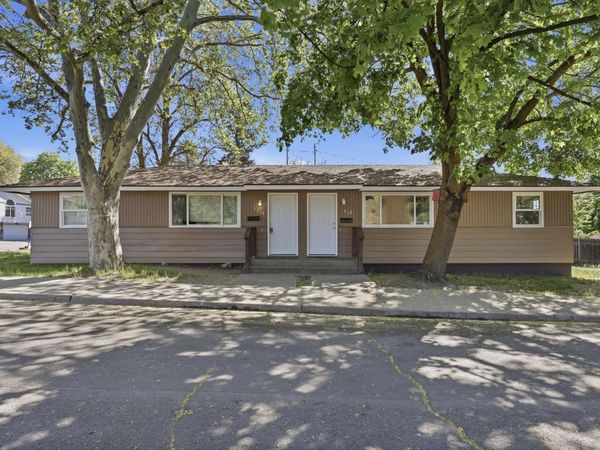3216 & 3218 N N MAPLE St, Spokane, WA 99205