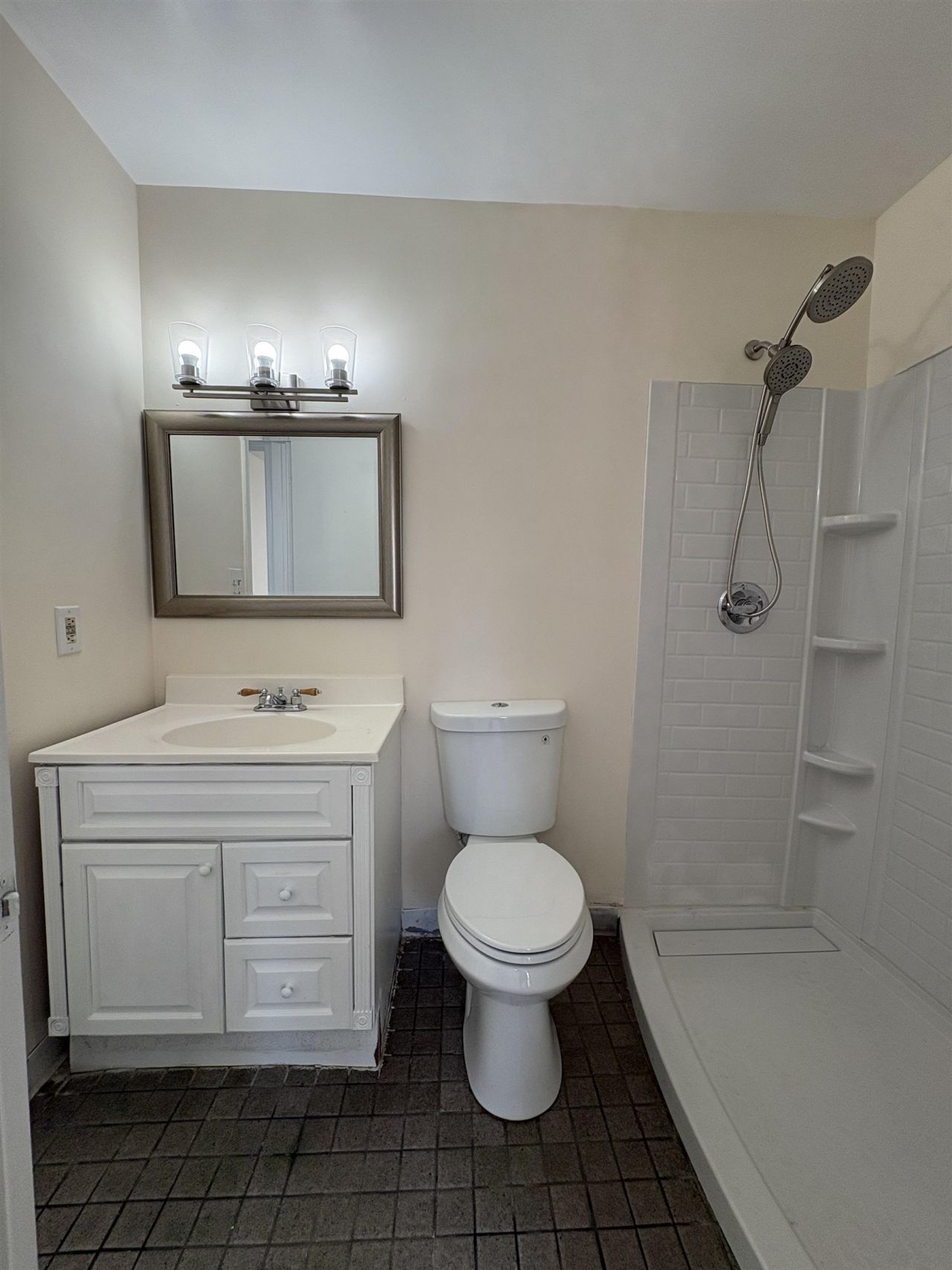 755 Burcale Rd. Photo 10