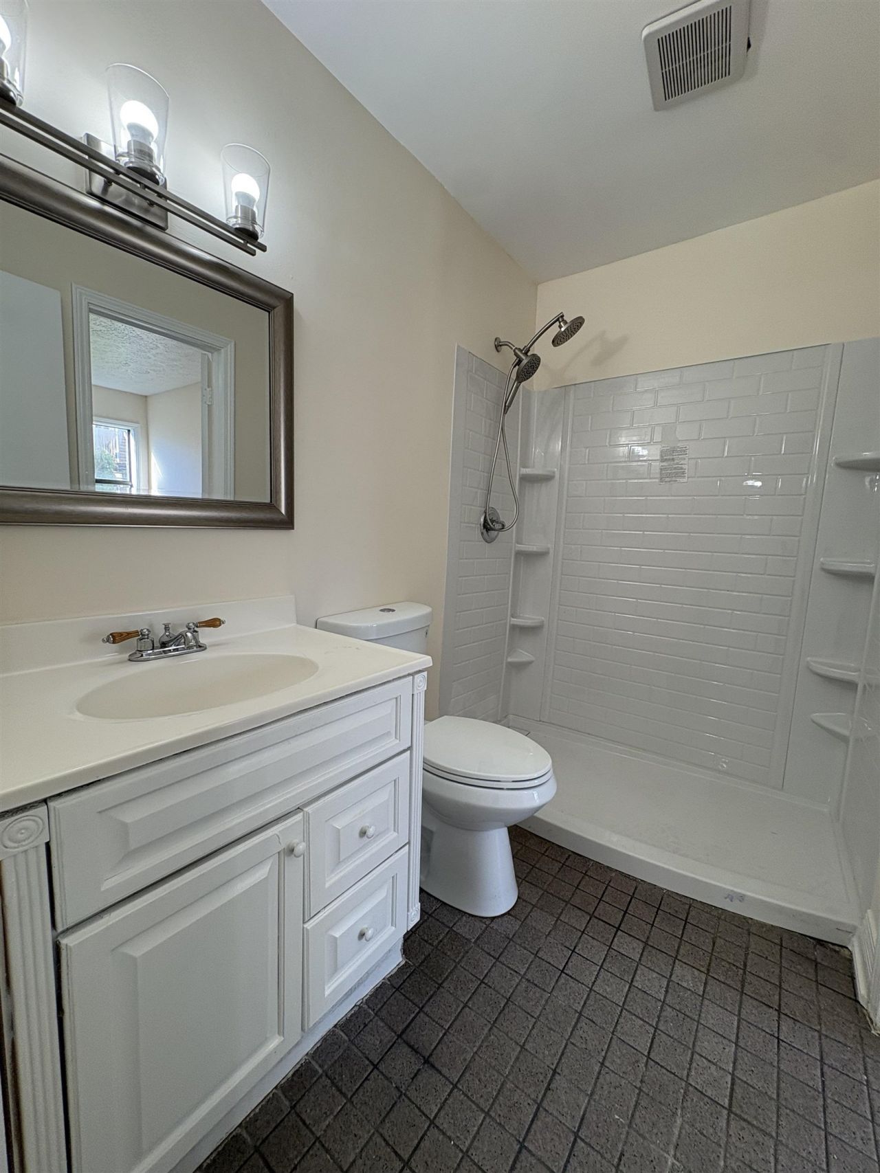 755 Burcale Rd. Photo 12