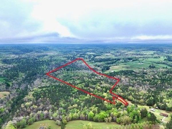 922 Shoemake Road, Carrollton, GA 30116