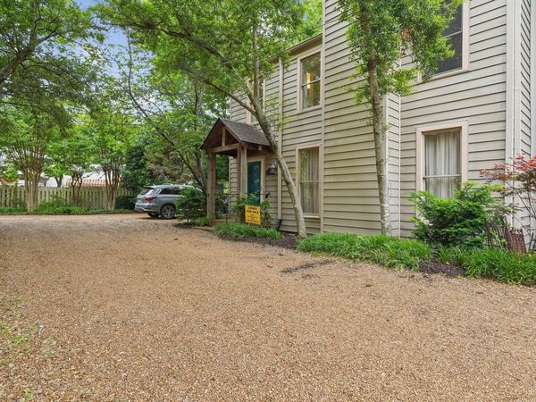 3608 Saratoga DR, Unit B, Nashville, TN 37205