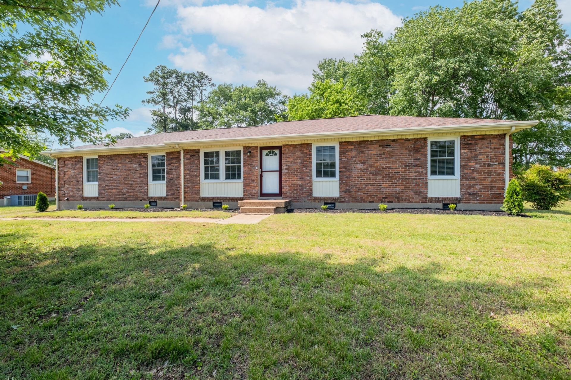 119 Gates Dr, Hendersonville, TN 37075 Main Photo