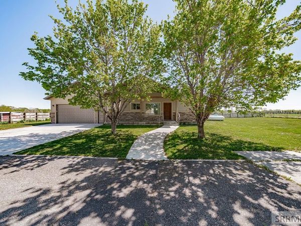 3094 W 6800 S, REXBURG, ID 83440