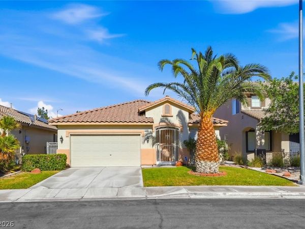 3246 Crown Cove Court, Las Vegas, NV 89117