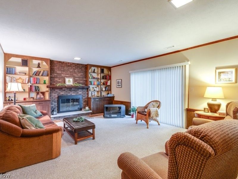 6100 Paisley Drive, North Olmsted, OH 44070 Photo 11
