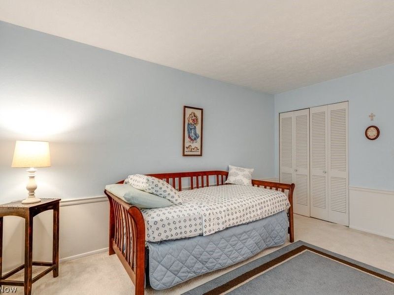 6100 Paisley Drive, North Olmsted, OH 44070 Photo 21