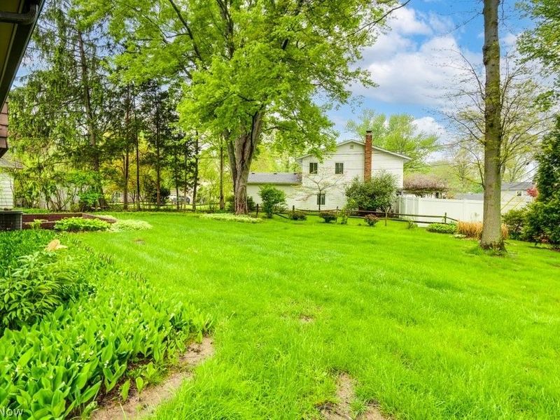 6100 Paisley Drive, North Olmsted, OH 44070 Photo 23