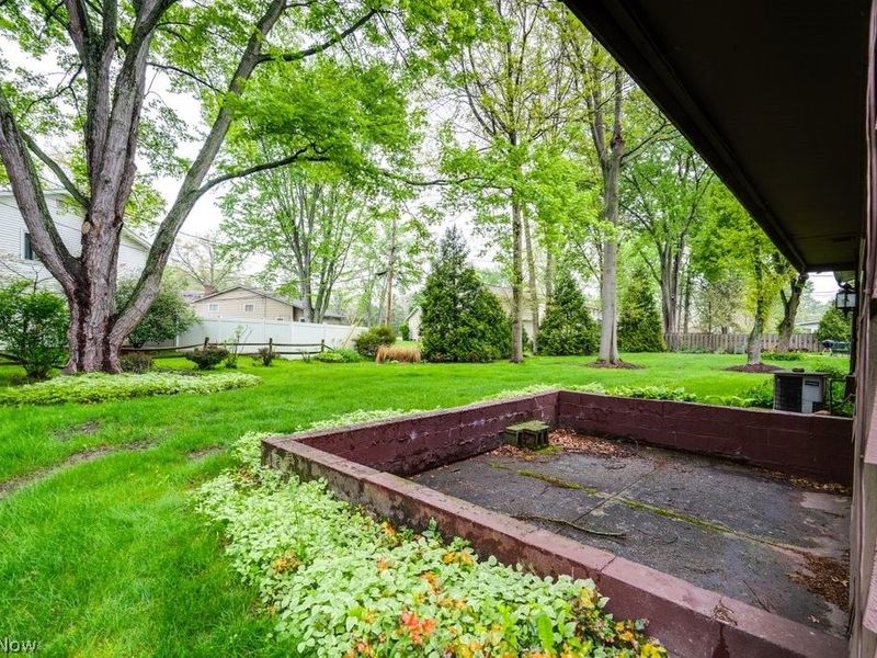 6100 Paisley Drive, North Olmsted, OH 44070 Photo 25