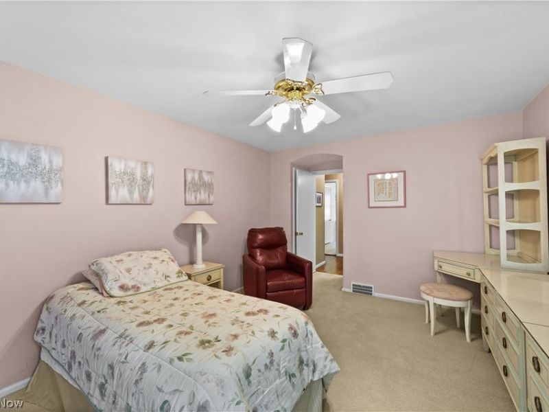 4450 Churchill Boulevard, Cleveland, OH 44118 Photo 16