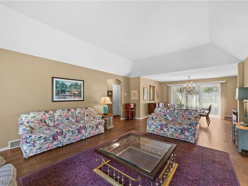 4450 Churchill Boulevard, Cleveland, OH 44118 Photo 5