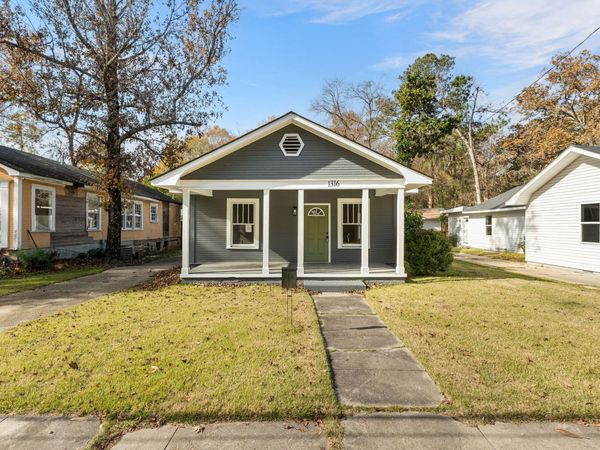 1316 N 5th Ave., Laurel, MS 39440