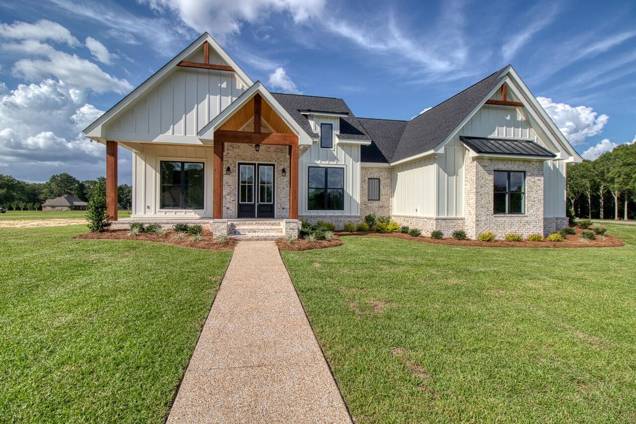 19 Wandering Oaks Ln., Hattiesburg, MS 39401 Main Photo