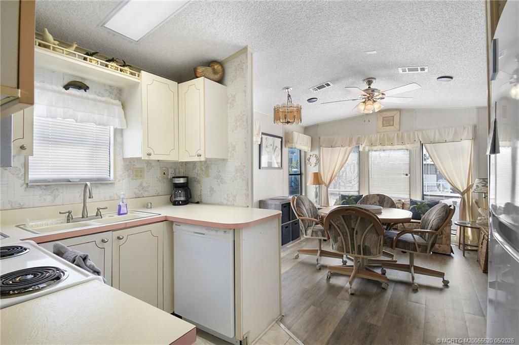 10701 S Ocean Drive, Unit 704, Jensen Beach, FL 34957 Photo