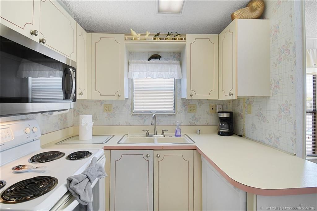 10701 S Ocean Drive, Unit 704, Jensen Beach, FL 34957 Photo