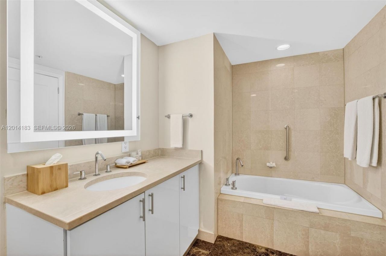 505 N Fort Lauderdale Beach Blvd, Unit 2412, Fort Lauderdale, FL 33304 Photo