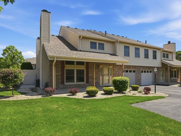 9297 Erin Lane , Orland Park, IL 60462