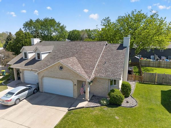 212 Huntington Court , Shorewood, IL 60404