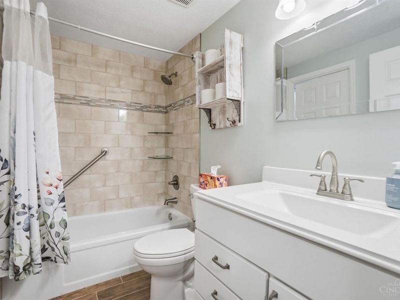 10857 Lakehurst Court, Sycamore Township, OH 45242 Photo 26