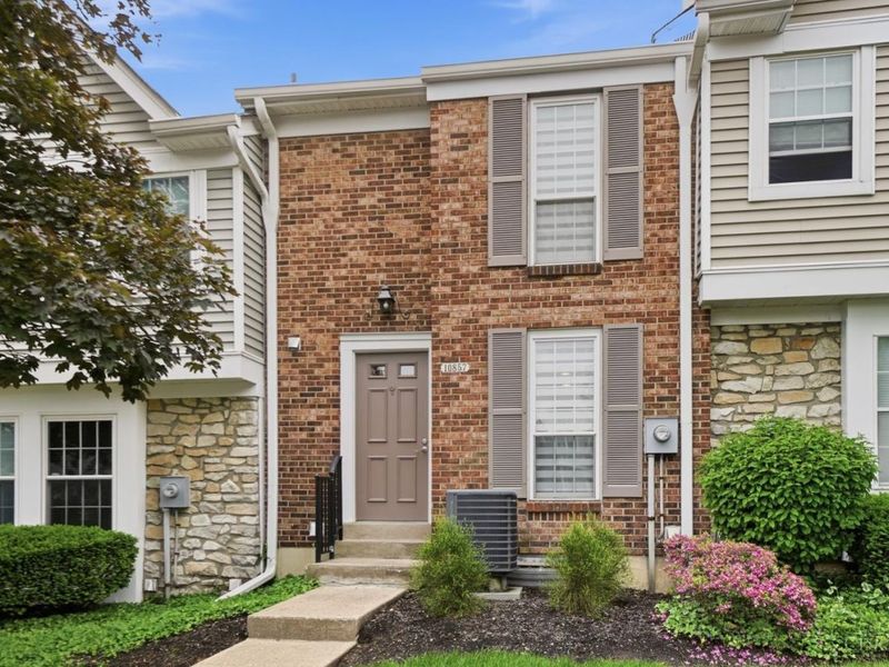 10857 Lakehurst Court, Sycamore Township, OH 45242 Photo 3