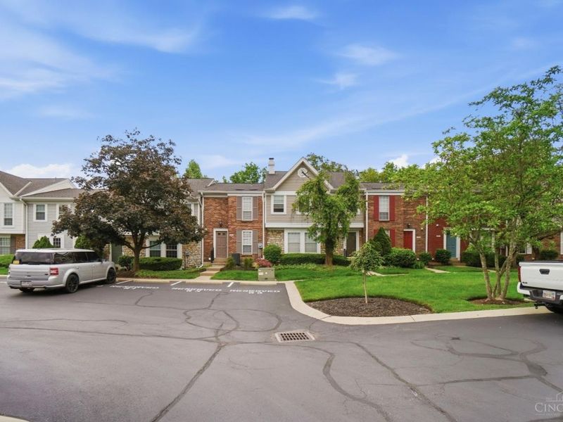 10857 Lakehurst Court, Sycamore Township, OH 45242 Photo 4