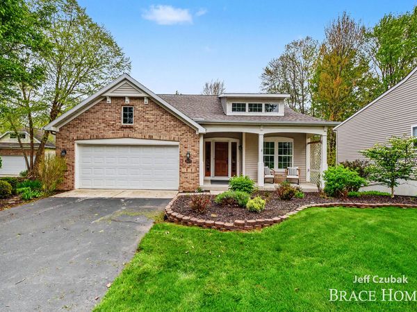 3573 Mill Point Drive SE, Grand Rapids, MI 49512
