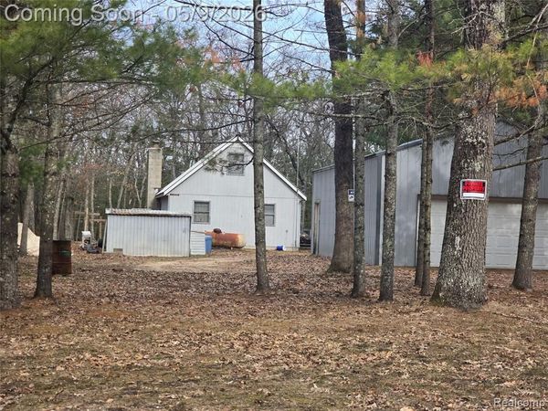 9027 S Lost Pine Avenue, Lake Twp, MI 49304