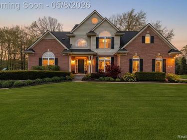 458 Kent Way, White Lake Twp, MI 48383