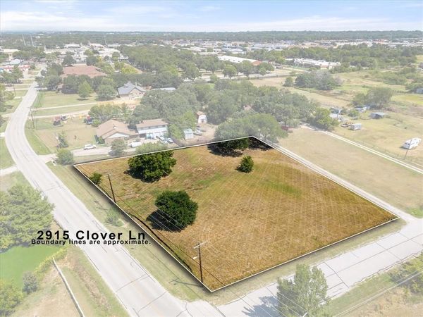 2915 Clover Lane , Dalworthington Gardens, TX 76015