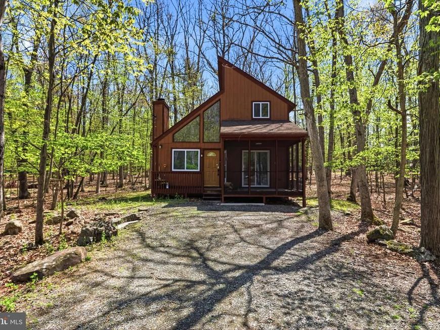 3303 Greenbriar Drive, East Stroudsburg, PA 18301 Main Photo