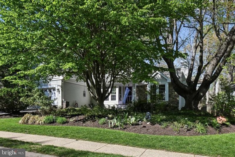 10924 Adare Drive, Fairfax, VA 22032 Main Photo