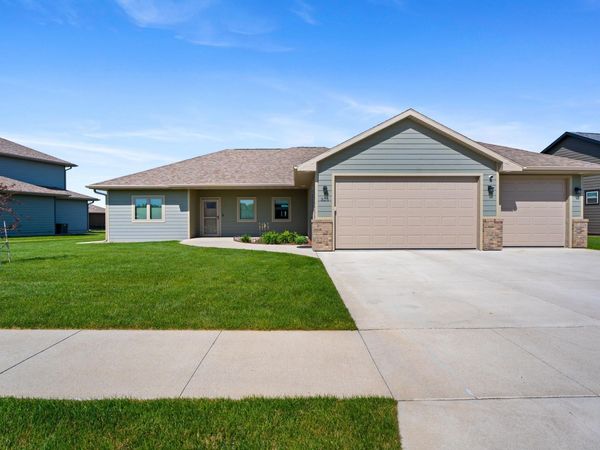326 wilder, Vermillion, SD 57069