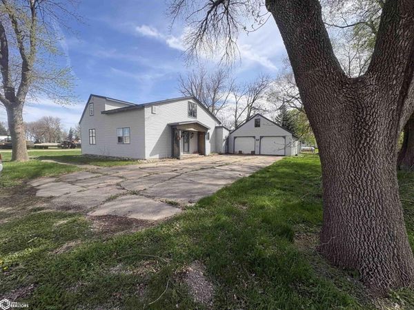 508 4Th Street NW, Buffalo Center, IA 50424