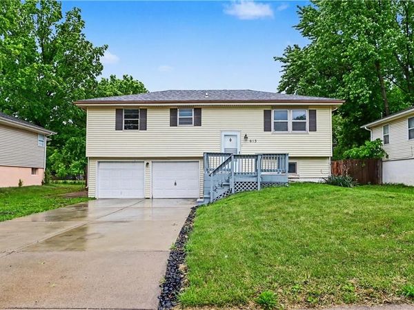 613 W Hulett Street, Edgerton, KS 66021