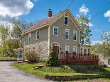 18 Spruce Street, Somersworth, NH 03878