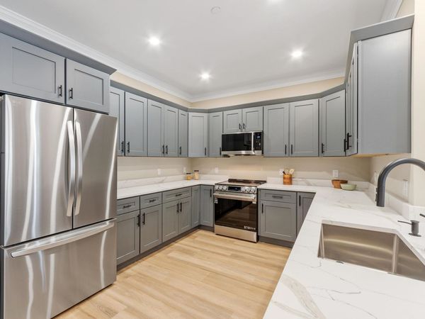 10100 S Willow Street, Unit 211, Manchester, NH 03103