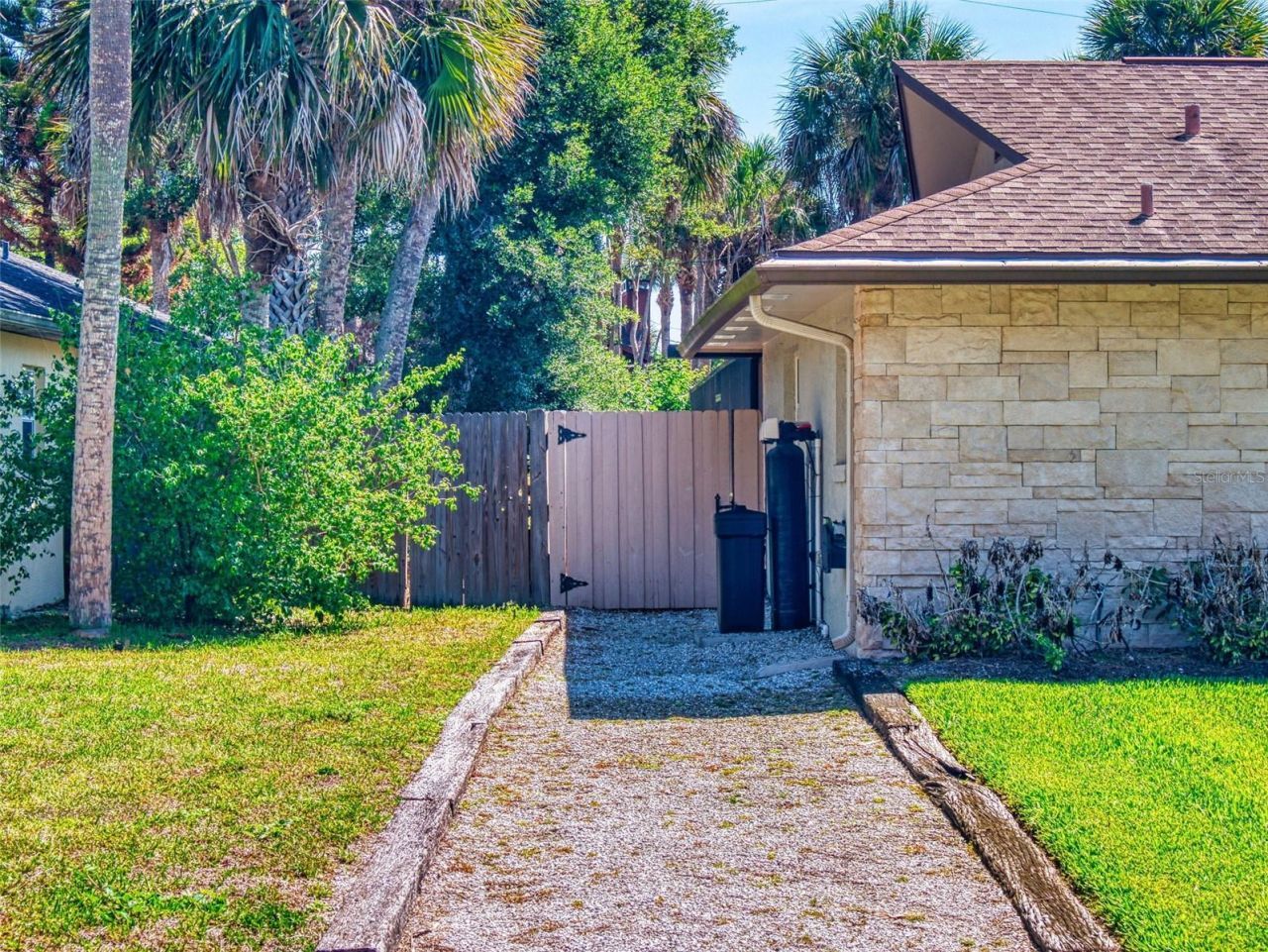 4605 Saxon Drive , New Smyrna Beach, FL 32169 Photo