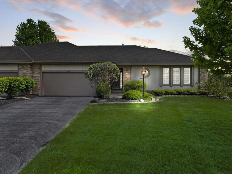 10217 Braemar Drive, Powell, OH 43065 Photo 2