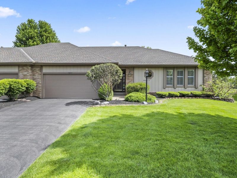 10217 Braemar Drive, Powell, OH 43065 Photo 2