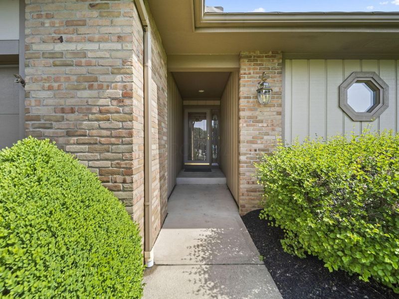 10217 Braemar Drive, Powell, OH 43065 Photo 4