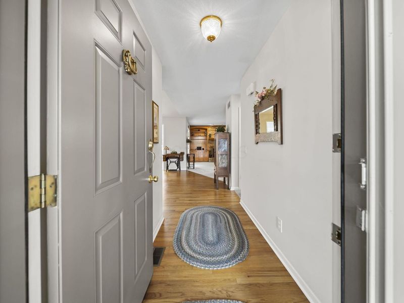 10217 Braemar Drive, Powell, OH 43065 Photo 5
